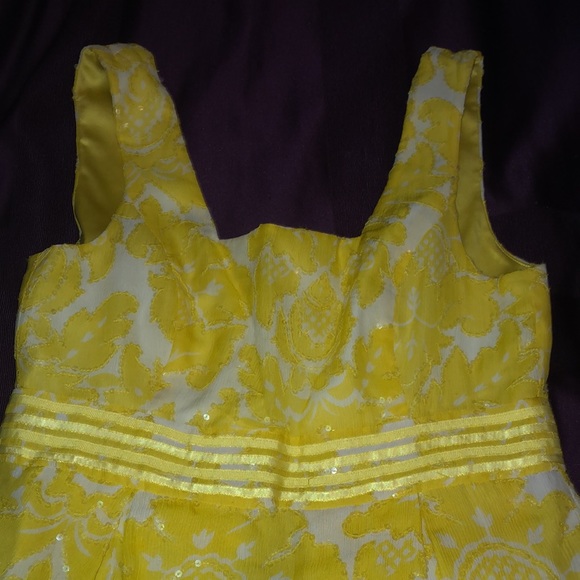 Dress - Picture 2 of 9